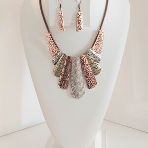 Elegant Tri-Tone Necklace and Earring Set
